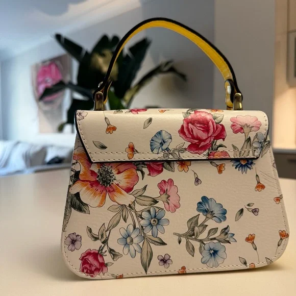 Floral White Handmade Leather Tote Bag - Picture 6 of 9